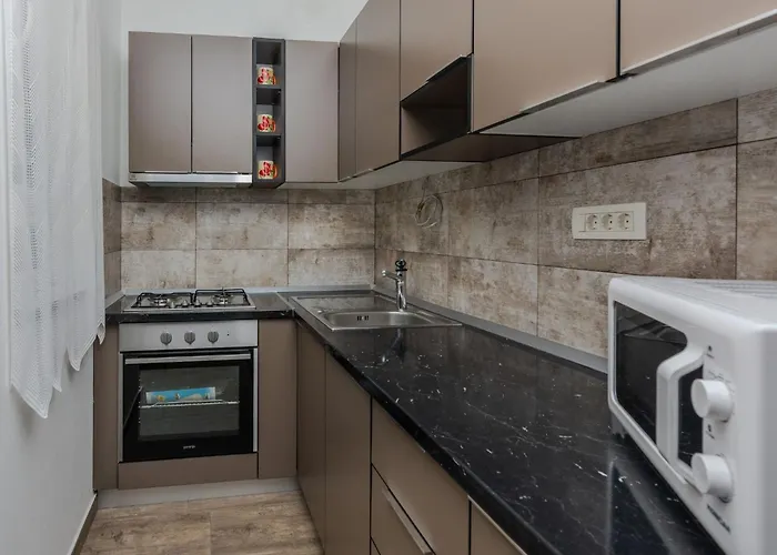 Mutak By Interhome Vir